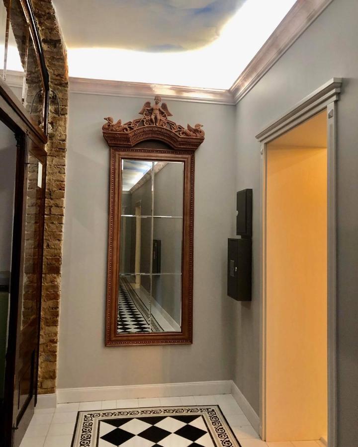 Apartmenty Mariacka 20 -self Check-in 24h -loud On The Weekends - By Kanclerz Investment